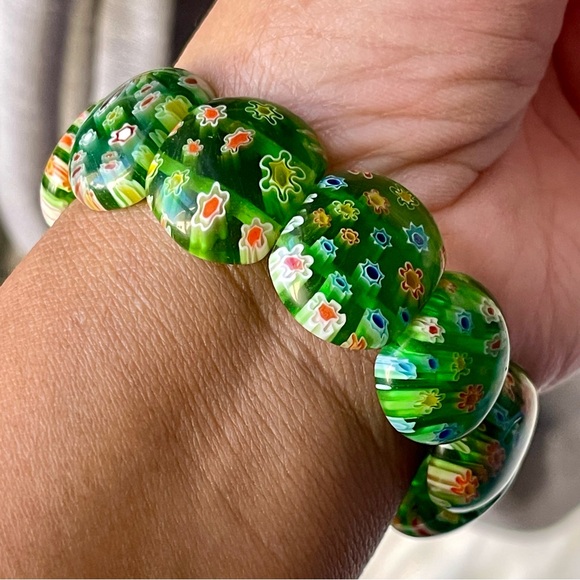 💎HOST PICK💎 MILLEFIORE Glass Stretch Bracelet In Green - Picture 8 of 11